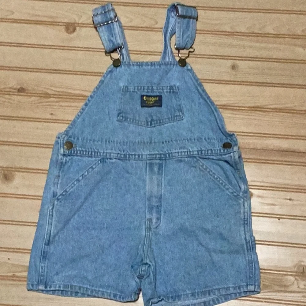 Vintage OshKosh B’Gosh Vestbak Light Wash Blue Denim Overall Jean Shorts Sz 5‎